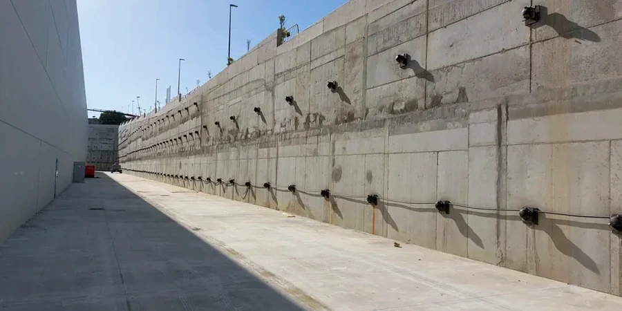 Slopes & Walls in Hialeah